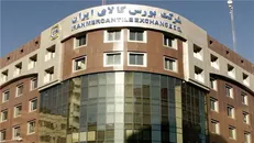 معامله ۳۵ دستگاه خودروی ون در بورس کالا