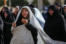 نماز باران در حرم شاهچراغ(ع) برگزار شد + فیلم