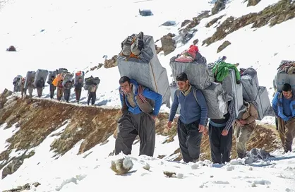 چرا کولبری؟! / جدال کولبران با مرگ برای زندگی