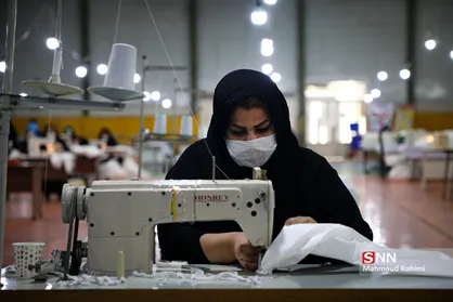کارگاه ساخت ماسک و لباس بیمارستانی در اهواز
