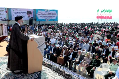 رئیسی: تا مشکلات مردم در همه نقاط رفع نشود سفرهای استانی ادامه دارد / تبدیل سواحل مکران به مرکز تجاری از اولویت&zwnj;های دولت است