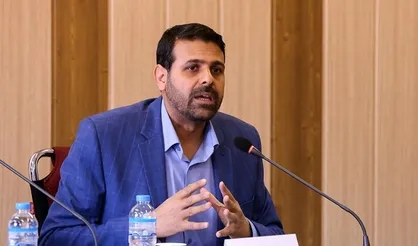 نادری: تغییر تاکتیک آمریکا تاثیری بر آمادگی ایران ندارد/ برای هر سناریویی آماده&zwnj;ایم +فیلم
