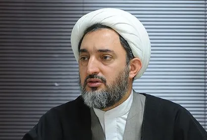 تذکر بزرگی به بزرگ دیگر از سنت&zwnj;های ارزشمند حوزوی است/ کسانی که تا دیروز حوزه و&zwnj; مراجع  را تخریب می&zwnj;کردند امروز دلسوز مرجعیت شده&zwnj;اند!