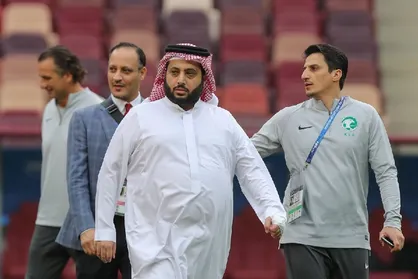 انتقال دست راست بن سلمان به خارج برای درمان