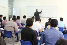 کمبود هیئت علمی با تجربه باعث کاهش سطح علمی دانشجویان شده است