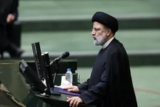 رئیسی: بودجه ۱۴۰۳ مبتنی بر برنامه هفتم توسعه است / تلاش دولت انضباط بخشی بانک‌ها است، مردم نگران پول‌هایشان نباشند