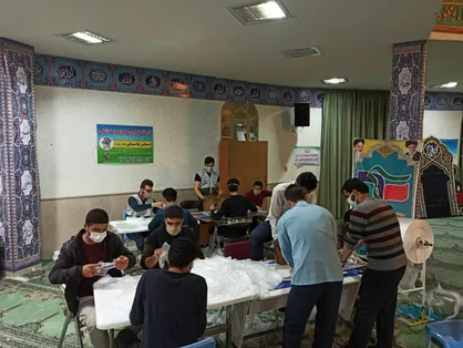 پایان فعالیت کارگاه تولید دستکش دانشگاه آزاد بجنورد / ۳۰۰ هزار دستکش به بازار عرضه شد + فیلم