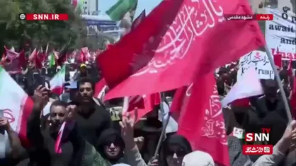 پرچم&zwnj;های خونخواهی در دستان مردم رنگ سرخ را در کف خیابان&zwnj;های مشهد نمایان کرد