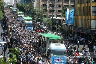 مراسم تشییع پیکر مطهر ۱۵۰ شهید دفاع مقدس در تهران