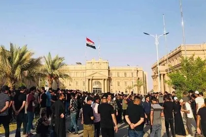 معترضان عراقی به ساختمان استانداری در ۲ استان حمله کردند