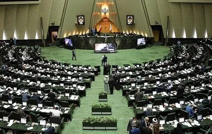 شعار مرگ بر آمریکا در مجلس طنین انداز شد
