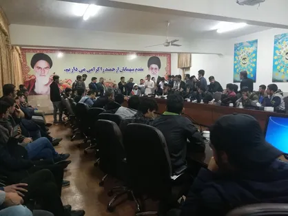 دانشجویان دانشگاه منتظری مشهد به پیدا شدن سوسک در غذای سلف اعتراض کردند/وقتی از زیر سلف، فاضلاب رد می&zwnj;شود!