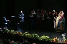 تقبیح استفاده ابزاری از زنان در جشنواره فیلم فجر/ بازیگران این صحنه قطعا باید در پیشگاه ملت پاسخگو باشند