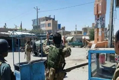 حمله انتحاری به هتلی در افغانستان / ۳ نفر کشته شدند