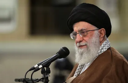 بیانیه مهم و راهبردی رهبرانقلاب به مناسب چهلمین سالروز پیروزی انقلاب/ تبیین ۷ سرفصل اساسی