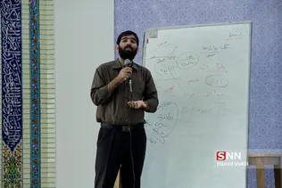 کارگاه آموزشی فعالیت در توییتر با حضور سید پویان حسین پور 