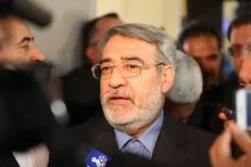 کسانی که پشت سر قاچاق کوله بران هستند بیشترین سود را می‌برند