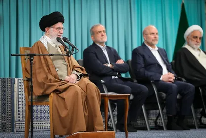 رهبر انقلاب: کشورهای اسلامی منافع خود را طوری تعریف نکنند که باعث نزاع بین خودمان شود + فیلم