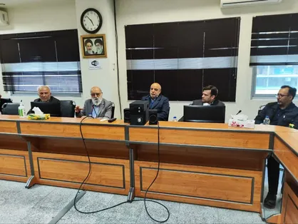 به جامعه نخبگانی کشور اعتقاد داریم و از آن&zwnj;ها کمک می&zwnj;گیریم
