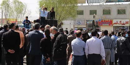 مردم شهرکرد در اعتراض به طرح&zwnj;های انتقال آب تجمع کردند