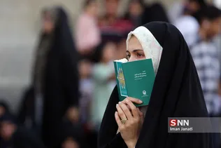 مراسم معنوی دعای عرفه در حرم مطهر رضوی