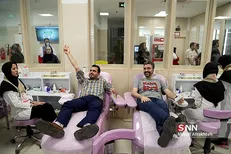 دانشجویان واحد خرم آباد برای کمک به هموطنان اقدام به اهدای خون کردند