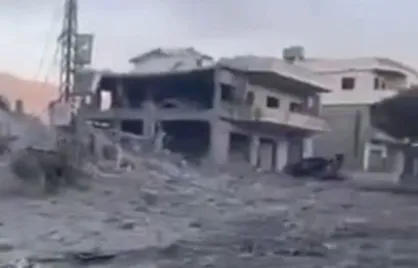 شهرک سحمر در بقاع، شرق لبنان که دیروز مورد حمله جنگنده&zwnj;های دشمن قرار گرفت