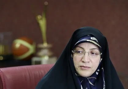 حداقل درآمد ورزش و فوتبال از حق پخش باید سالیانه ۲۰۰ میلیارد تومان باشد