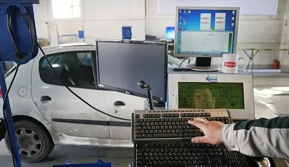 پذیرش خارج از نوبت خودرو بانوان در مراکز معاینه فنی