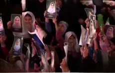 دختران آبادانی به یاد شهدای مدرسه شجره طیبه میناب