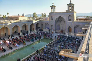 جشن میلاد کریم اهل بیت(ع) در شیراز، با سخنرانی آیت الله دژکام نماینده مقام معظم رهبری در فارس و امام جمعه شیراز و قرائت قرآن توسط سید مصطفی حسینی قاری بین المللی قرآن در مسجد نصیرالملک شیراز