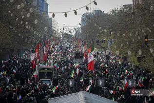 مراسم تشییع شهدای ناوگان دنا در میدان انقلاب تهران