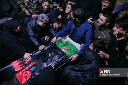 وداع با پیکر بسیجی شهید محمدمهدی رضوان