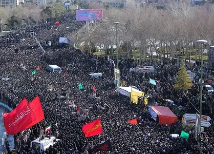 &laquo;نصف جهان در خیابان&raquo;/ مردم اصفهان در بدرقه ۲۷ لاله پرپر حادثه تروریستی سیستان و بلوچستان سنگ تمام گذاشتند + فیلم