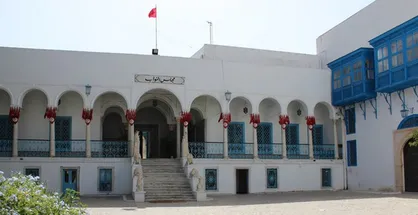 ممانعت از ورود رئیس و نمایندگان پارلمان تونس به ساختمان مجلس