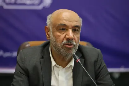 از عیادت کارگران مصدوم پالایشگاه آبادان تا آب&zwnj;اندازی کشتی اروندان/ میدری در جریان سفر به جنوب کشور: درمان کارگران مصدوم پالایشگاه آبادان به سرعت در حال انجام است