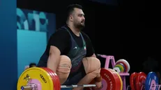 پخش زنده وزنه برداری بازی‌های آسیایی ناگویا/ شروع قدرتمند علی داوودی با رکورد ۲۰۶ کیلوگرم در دوضرب