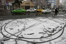 بکارگیری ۱۳۵۰ ماشین برف‌روب برای پاکسازی خیابان‌ها