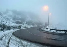 جاده کوهستانی عباس‌آباد-کلاردشت به دلیل خطر ریزش سنگ بسته شد