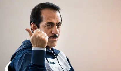 تماس تاج با سرمربی تیم نوجوانان