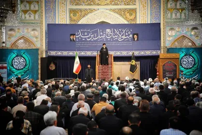 آیت&zwnj;الله علم&zwnj;الهدی: تشییع پیکر شهدا در عراق، نابودی قدرت نرم آمریکا را ثابت کرد | مسئولان از جامعه انقلابی عبور نکنند