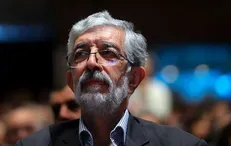 حدادعادل: افتخار می‌کنم که در خانواده‌ام، همه معلم‌اند/ روزی که فرزندم به شهادت رسید، لباس معلمی به تن داشت + فیلم