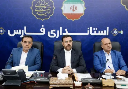 اتصال ۵۰۰ مگاوات برق خورشیدی به شبکه توزیع تا پایان سال در فارس