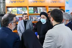 بازدید رئیس جمهور از نمایشگاه کتاب / حضور رئیسی در انتشارات مدرسه