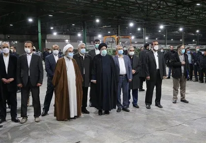 بازدید رئیس جمهور از کارخانه پوشش گیلان