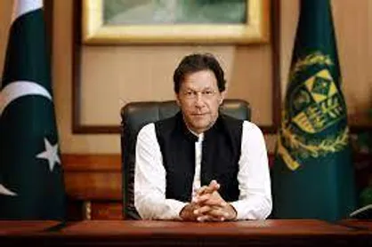 &laquo;عمران&zwnj;خان&raquo; تا معرفی سرپرست موقت، نخست&zwnj;وزیر است
