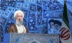 نقدینگی در هیچ دولتی اینقدر متراکم نبوده است/ کسی که ۵۰ میلیارد تومان طلا می‌خرد جزو مردم است؟