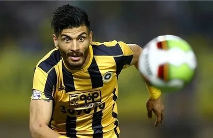 عکسی که مدافع سپاهان را از بازی با پرسپولیس محروم کرد
