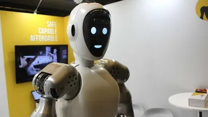 پیشخدمت&zwnj;های رباتی در وضعیت کرونایی برای کمک آماده می&zwnj;شوند