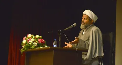 بسیج دانشجویی واحد شیراز از امام جمعه شهر صدرا خواستار پاسخگویی جاهل خطاب کردن جریان دانشجویی شد